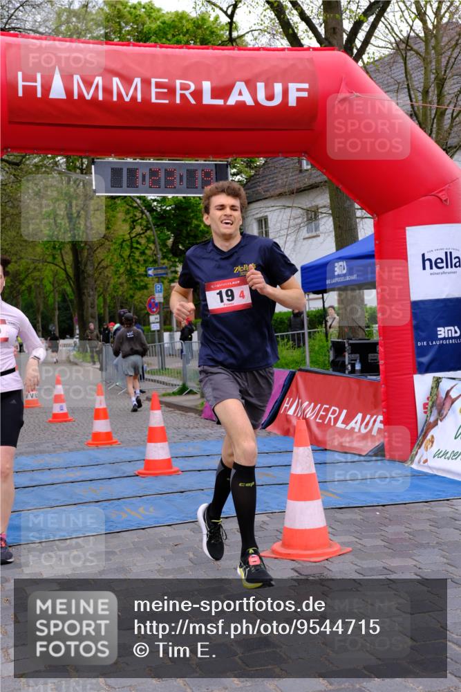 19.04.2026 - Hammer Lauf Tim E. http://msf.ph/oto/9544715 19.04.2026 12:23:27 Ziel 19, 928, 969 meine-sportfotos.de