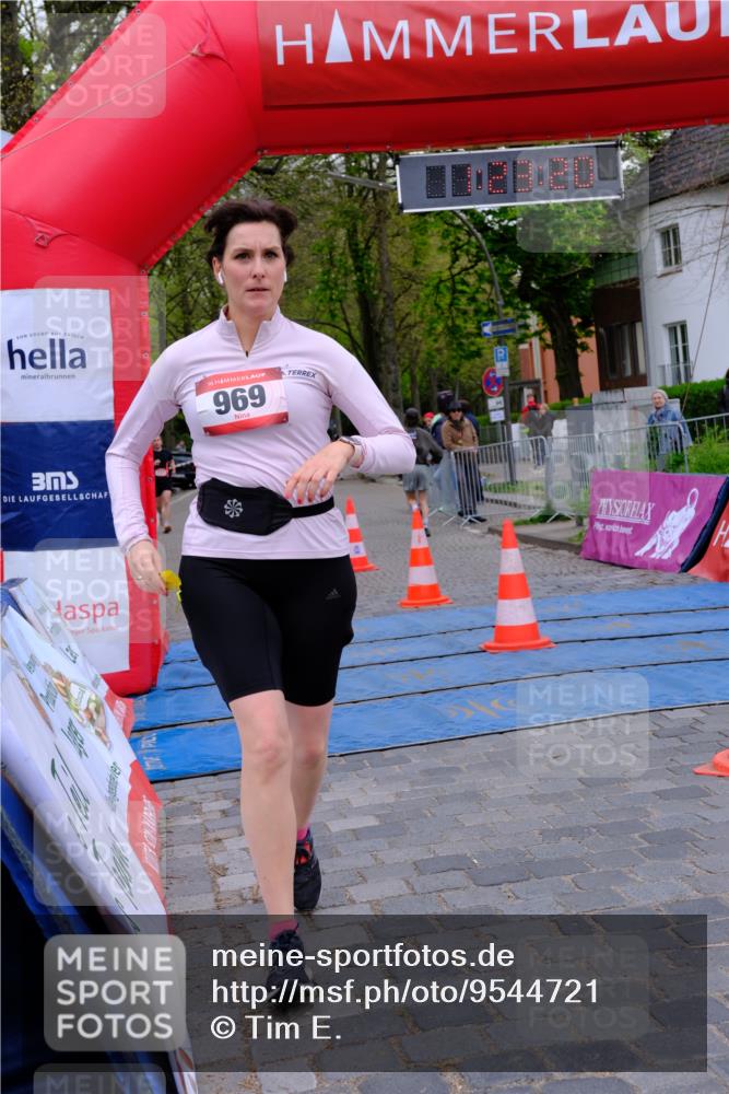 19.04.2026 - Hammer Lauf Tim E. http://msf.ph/oto/9544721 19.04.2026 12:23:28 Ziel 19, 928, 969 meine-sportfotos.de