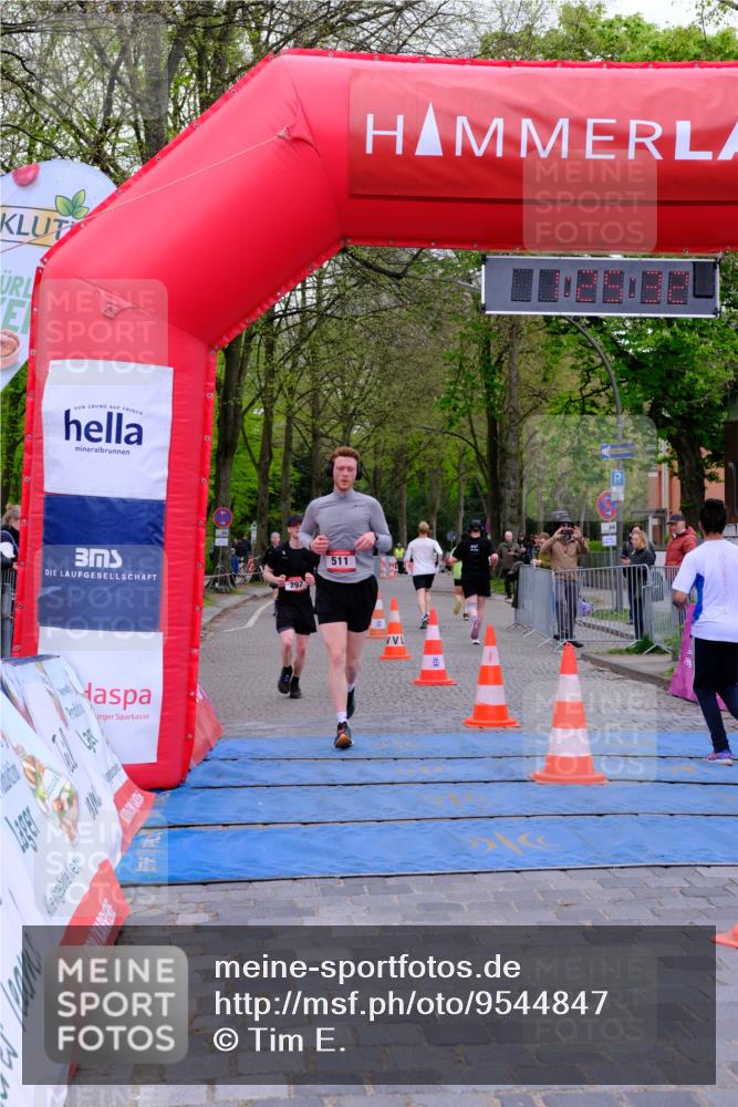 19.04.2026 - Hammer Lauf Tim E. http://msf.ph/oto/9544847 19.04.2026 12:25:40 Ziel 297, 511, 554, 929, 933 meine-sportfotos.de
