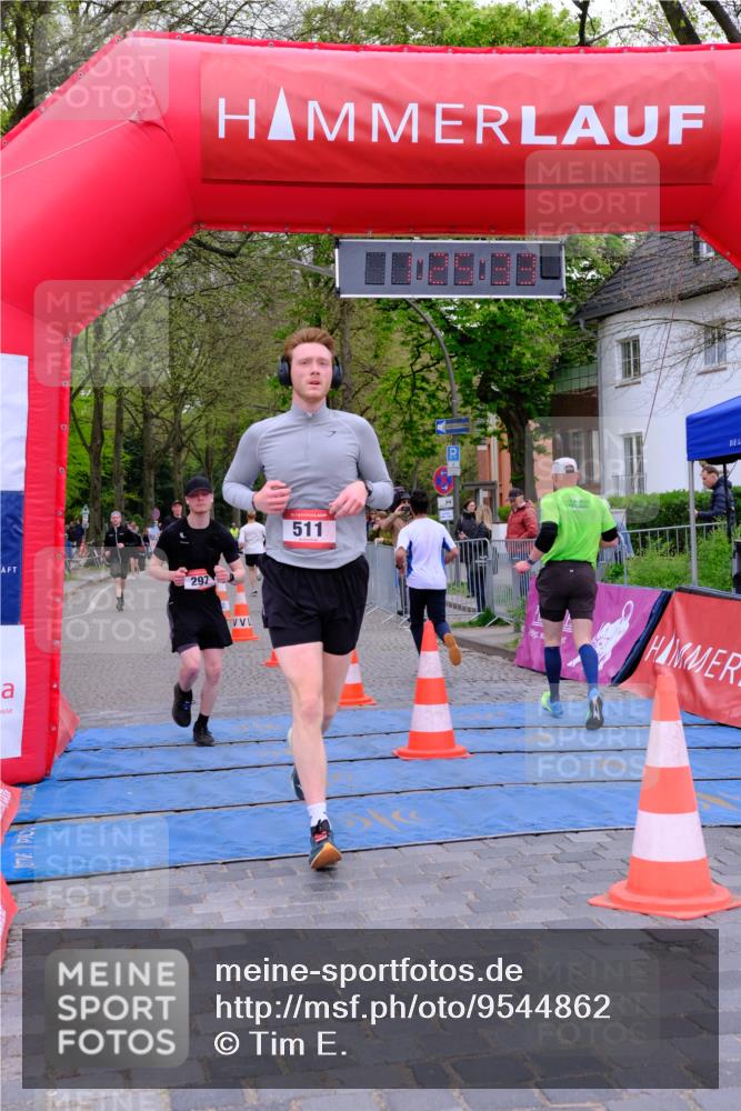 19.04.2026 - Hammer Lauf Tim E. http://msf.ph/oto/9544862 19.04.2026 12:25:41 Ziel 297, 511, 554, 933 meine-sportfotos.de