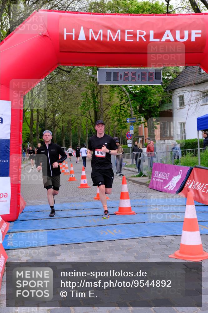 19.04.2026 - Hammer Lauf Tim E. http://msf.ph/oto/9544892 19.04.2026 12:25:47 Ziel 297, 516, 536, 627 meine-sportfotos.de