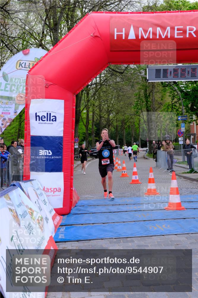 19.04.2026 - Hammer Lauf Tim E. http://msf.ph/oto/9544907 19.04.2026 12:25:51 Ziel 516, 536, 627 meine-sportfotos.de