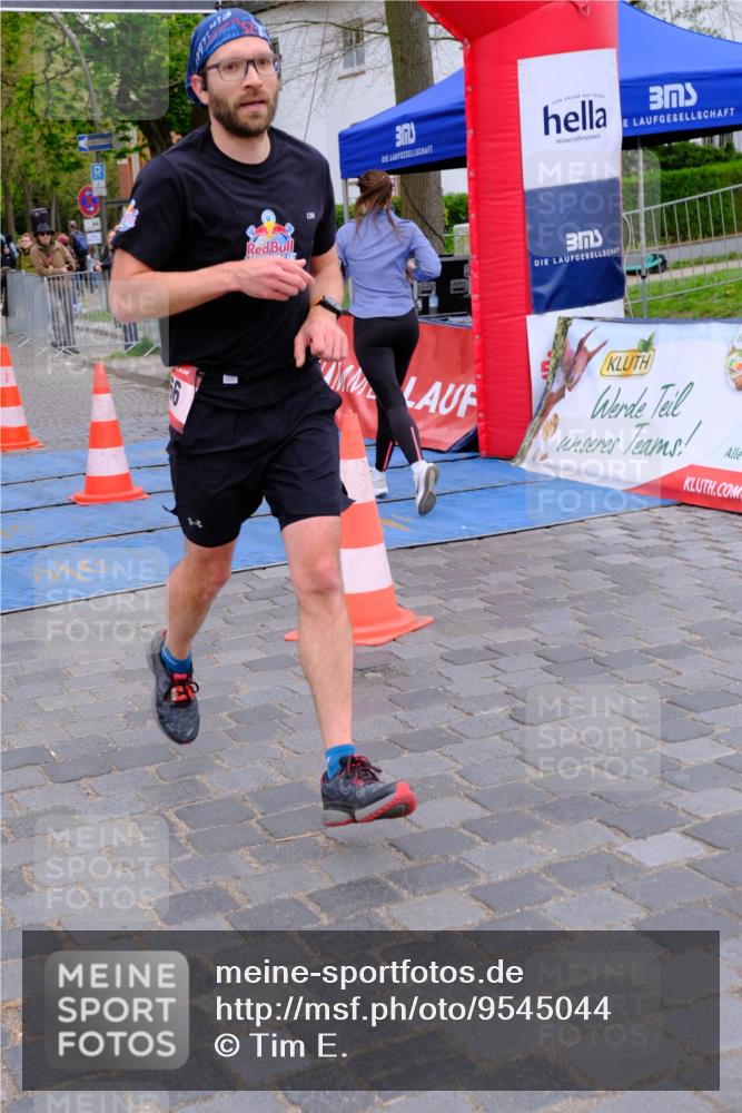 19.04.2026 - Hammer Lauf Tim E. http://msf.ph/oto/9545044 19.04.2026 12:27:10 Ziel 307, 354, 601, 637, 766, 920 meine-sportfotos.de