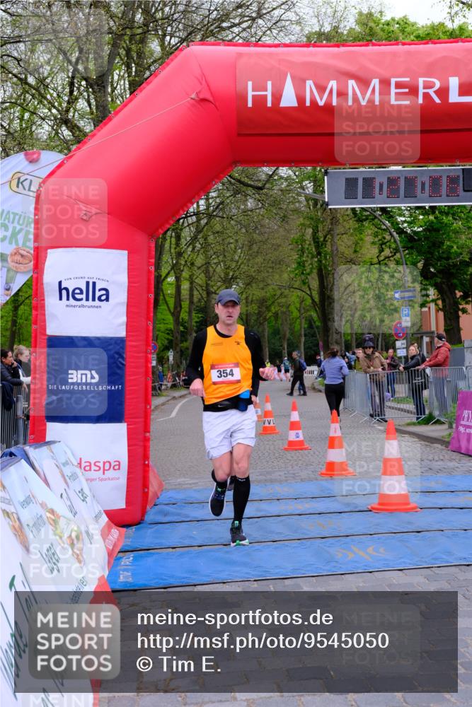 19.04.2026 - Hammer Lauf Tim E. http://msf.ph/oto/9545050 19.04.2026 12:27:14 Ziel 354, 637, 766, 920 meine-sportfotos.de