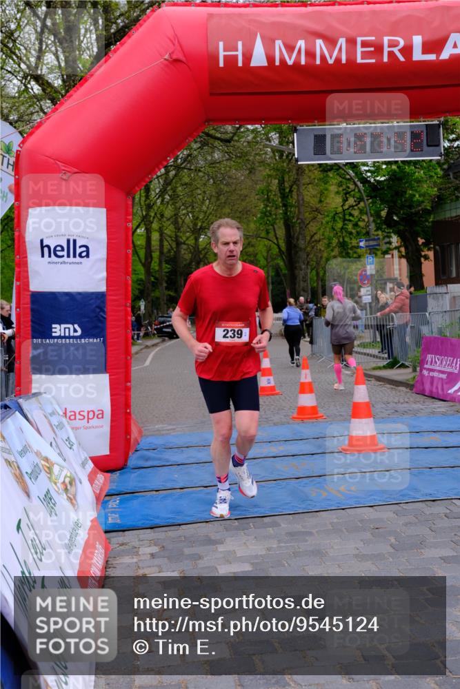 19.04.2026 - Hammer Lauf Tim E. http://msf.ph/oto/9545124 19.04.2026 12:27:50 Ziel 1, 112, 181, 239, 524, 990 meine-sportfotos.de