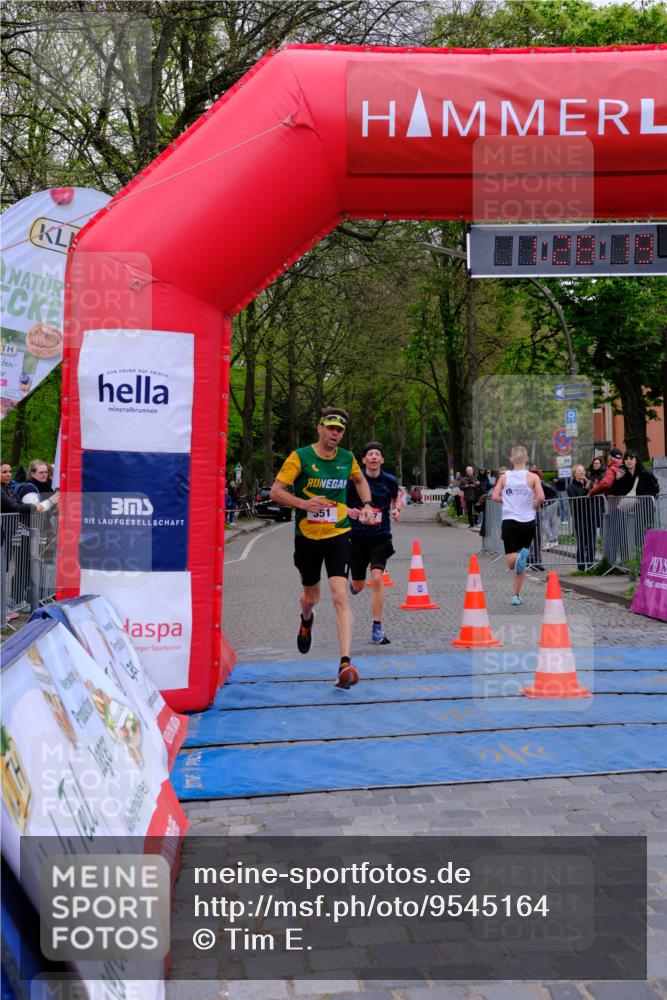 19.04.2026 - Hammer Lauf Tim E. http://msf.ph/oto/9545164 19.04.2026 12:28:26 Ziel 157, 204, 351, 1278 meine-sportfotos.de