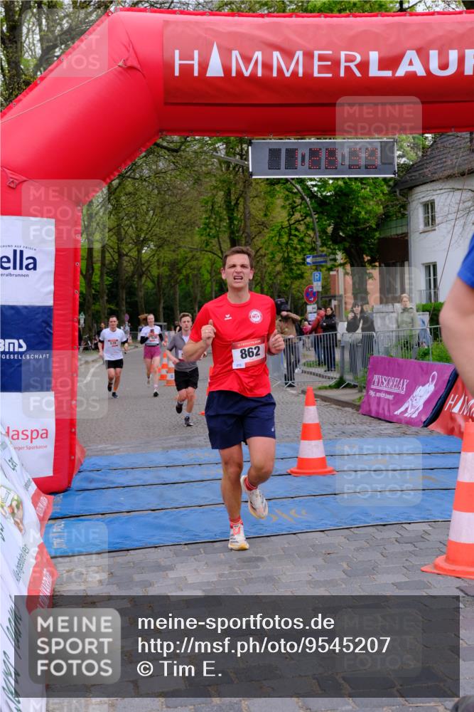 19.04.2026 - Hammer Lauf Tim E. http://msf.ph/oto/9545207 19.04.2026 12:28:47 Ziel 15, 528, 529, 539, 862 meine-sportfotos.de