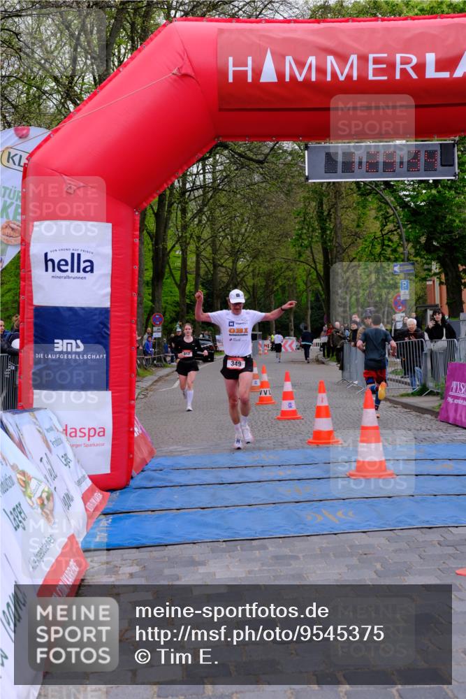 19.04.2026 - Hammer Lauf Tim E. http://msf.ph/oto/9545375 19.04.2026 12:29:42 Ziel 23, 138, 218, 349, 912 meine-sportfotos.de