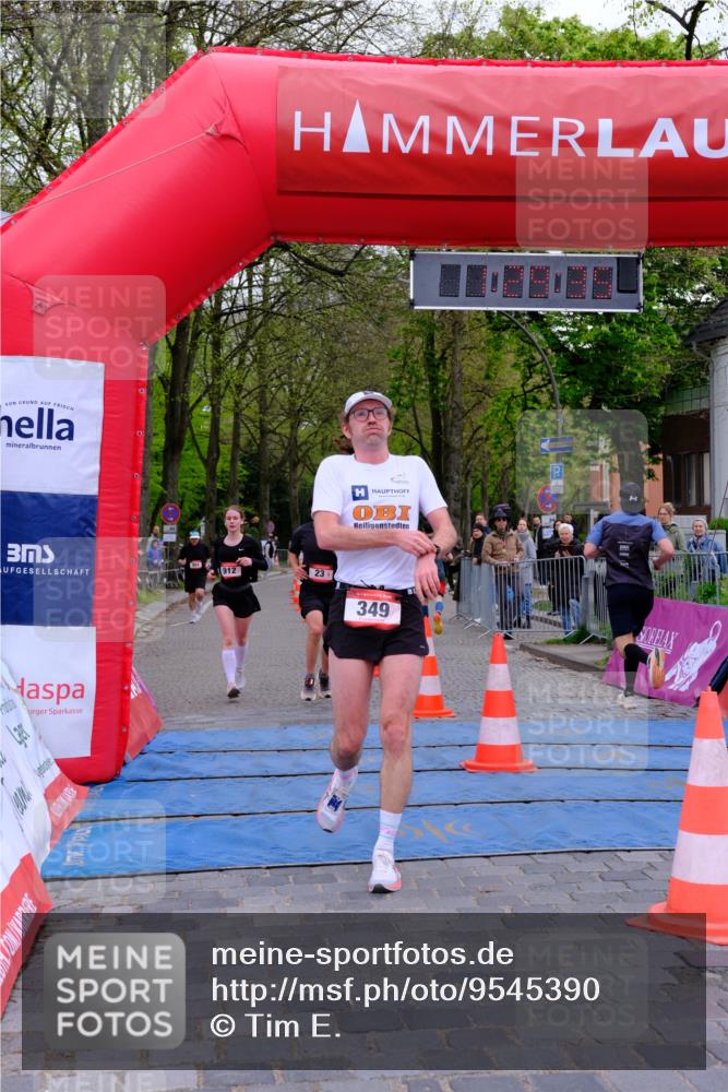 19.04.2026 - Hammer Lauf Tim E. http://msf.ph/oto/9545390 19.04.2026 12:29:43 Ziel 23, 138, 144, 145, 218, 349, 912 meine-sportfotos.de