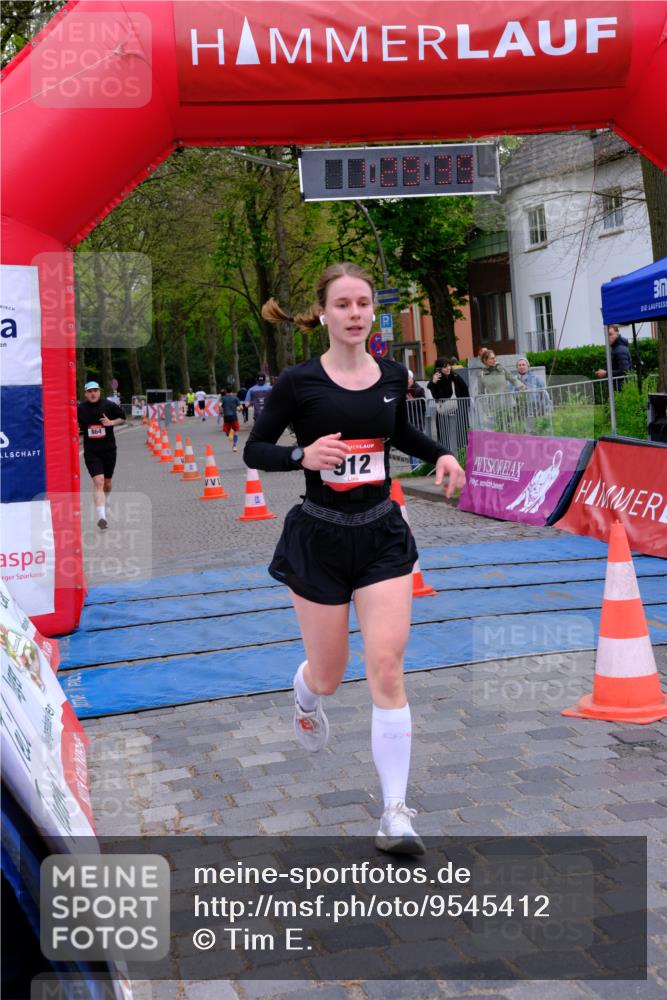 19.04.2026 - Hammer Lauf Tim E. http://msf.ph/oto/9545412 19.04.2026 12:29:47 Ziel 23, 138, 144, 145, 349, 864, 912 meine-sportfotos.de