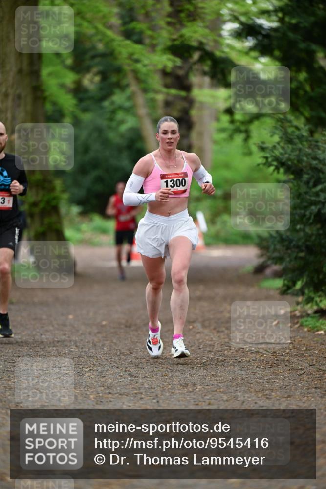 19.04.2026 - Hammer Lauf Dr. Thomas Lammeyer http://msf.ph/oto/9545416 19.04.2026 11:24:29 Laufen 1300 meine-sportfotos.de