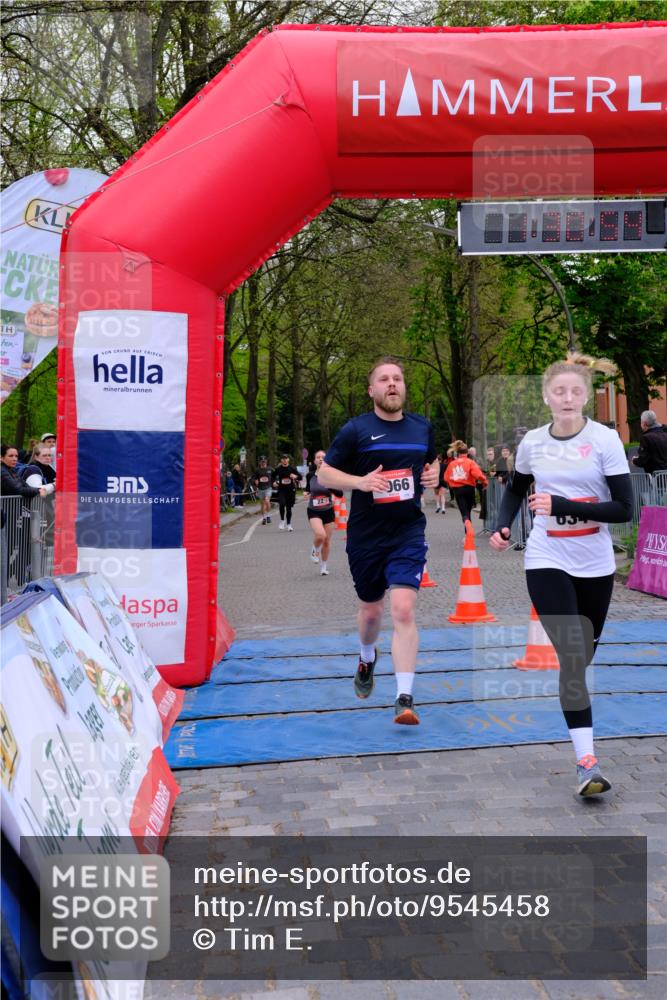 19.04.2026 - Hammer Lauf Tim E. http://msf.ph/oto/9545458 19.04.2026 12:31:02 Ziel 22, 634, 673, 674, 1066 meine-sportfotos.de