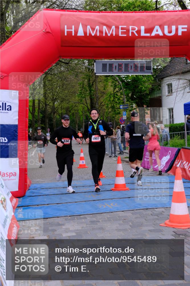 19.04.2026 - Hammer Lauf Tim E. http://msf.ph/oto/9545489 19.04.2026 12:31:09 Ziel 22, 406, 407, 534, 562, 928, 1907 meine-sportfotos.de