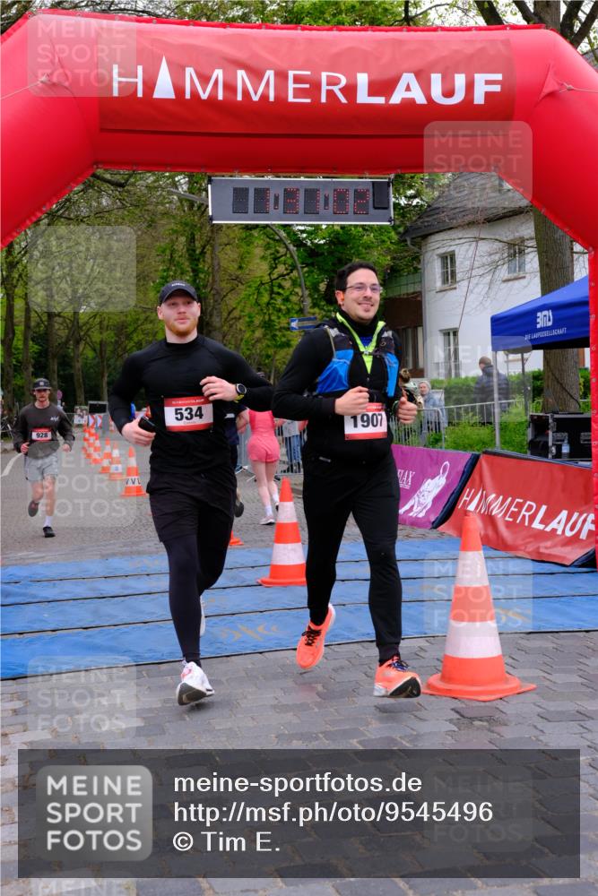 19.04.2026 - Hammer Lauf Tim E. http://msf.ph/oto/9545496 19.04.2026 12:31:10 Ziel 22, 345, 406, 407, 534, 562, 928, 1907 meine-sportfotos.de