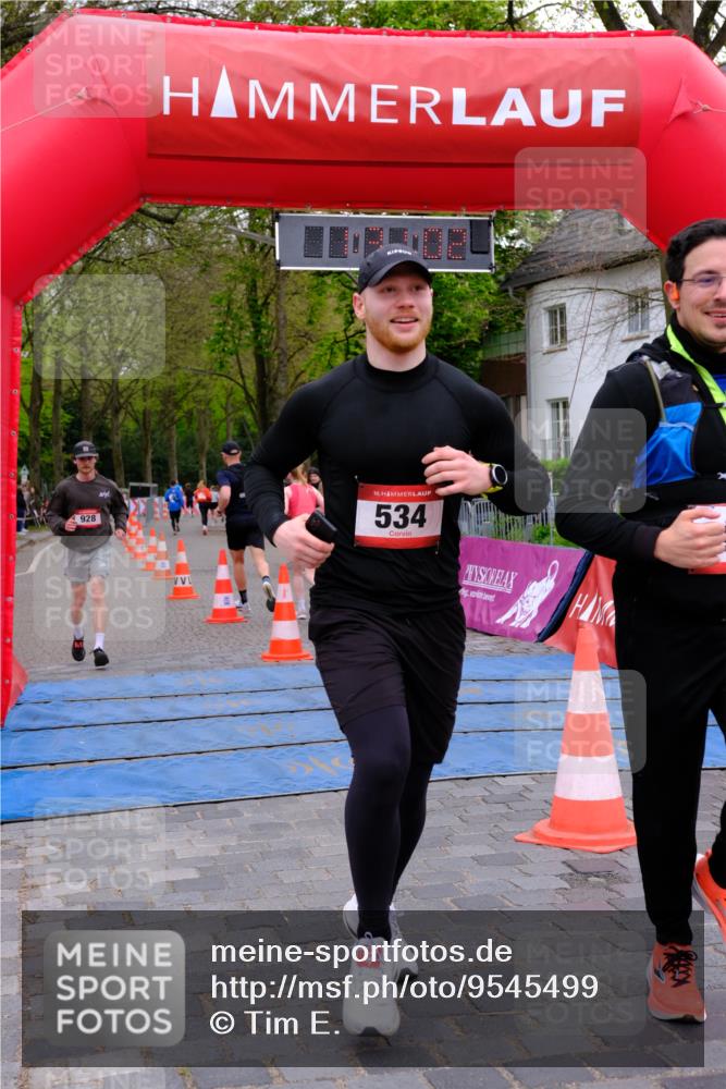 19.04.2026 - Hammer Lauf Tim E. http://msf.ph/oto/9545499 19.04.2026 12:31:10 Ziel 22, 345, 406, 407, 534, 562, 928, 1907 meine-sportfotos.de