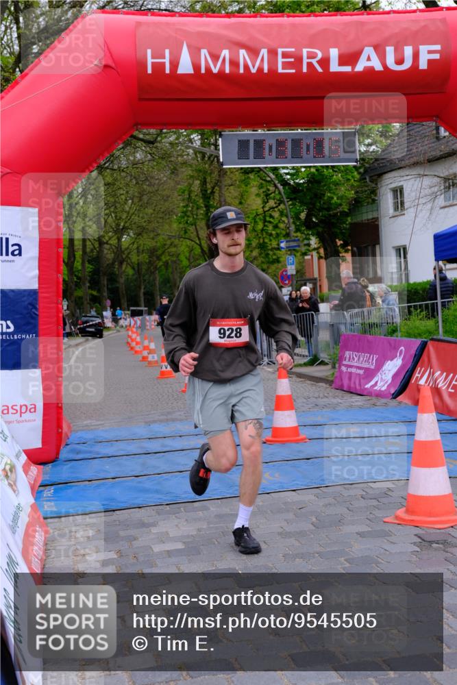 19.04.2026 - Hammer Lauf Tim E. http://msf.ph/oto/9545505 19.04.2026 12:31:12 Ziel 345, 406, 407, 534, 562, 928, 1907 meine-sportfotos.de