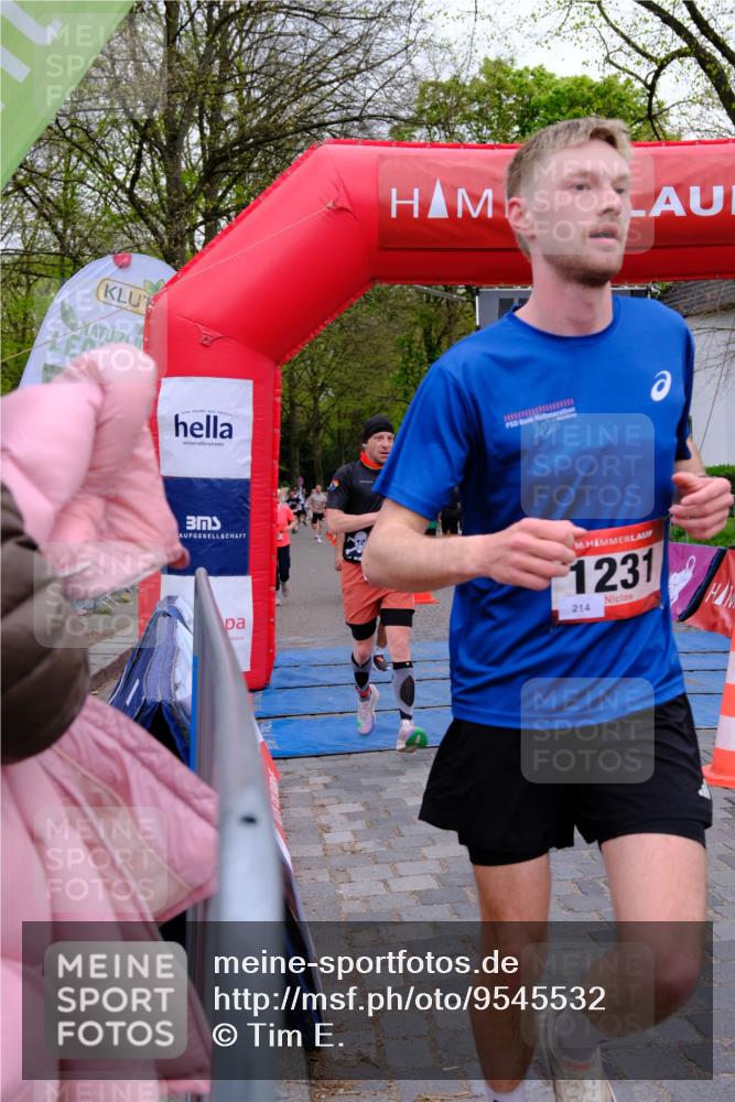 19.04.2026 - Hammer Lauf Tim E. http://msf.ph/oto/9545532 19.04.2026 12:31:44 Ziel 299, 335, 450, 482, 565, 796, 1106, 1231, 1704, 1777, 1928 meine-sportfotos.de