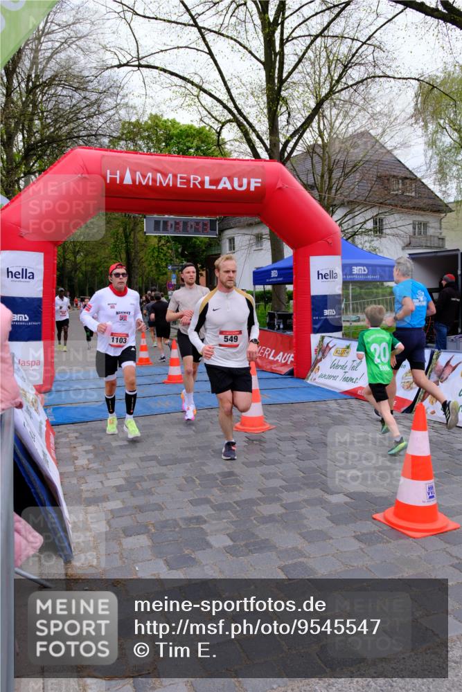 19.04.2026 - Hammer Lauf Tim E. http://msf.ph/oto/9545547 19.04.2026 12:31:51 Ziel 8, 123, 304, 306, 420, 450, 549, 690, 1103, 1106, 1111, 1300, 1339, 1593, 1601, 1928 meine-sportfotos.de
