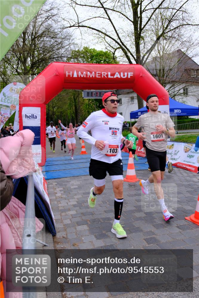 19.04.2026 - Hammer Lauf Tim E. http://msf.ph/oto/9545553 19.04.2026 12:31:52 Ziel 8, 123, 141, 304, 306, 420, 450, 549, 690, 1103, 1106, 1111, 1300, 1339, 1593, 1601, 1928 meine-sportfotos.de