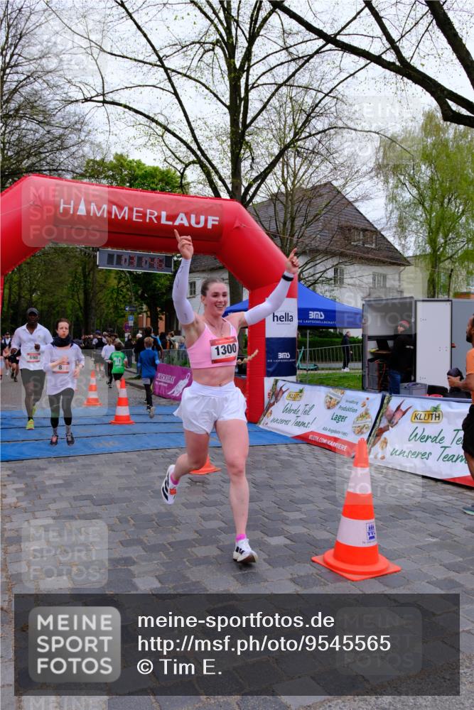 19.04.2026 - Hammer Lauf Tim E. http://msf.ph/oto/9545565 19.04.2026 12:31:53 Ziel 8, 123, 141, 304, 306, 412, 420, 549, 690, 1103, 1106, 1111, 1300, 1339, 1593, 1601, 1928 meine-sportfotos.de