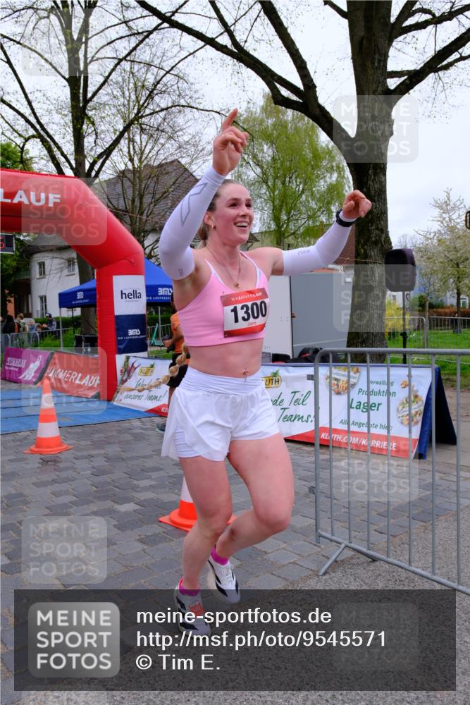 19.04.2026 - Hammer Lauf Tim E. http://msf.ph/oto/9545571 19.04.2026 12:31:54 Ziel 8, 123, 141, 255, 304, 306, 412, 420, 549, 690, 1103, 1106, 1111, 1300, 1339, 1593, 1601, 1928 meine-sportfotos.de