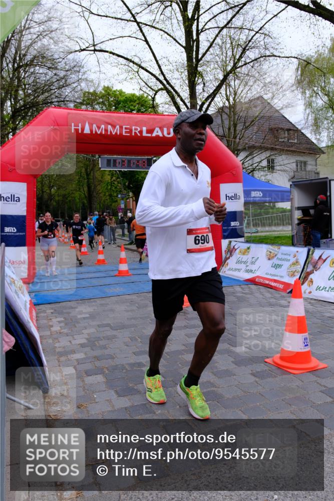 19.04.2026 - Hammer Lauf Tim E. http://msf.ph/oto/9545577 19.04.2026 12:31:56 Ziel 8, 123, 141, 255, 304, 306, 412, 420, 690, 1111, 1300, 1593 meine-sportfotos.de