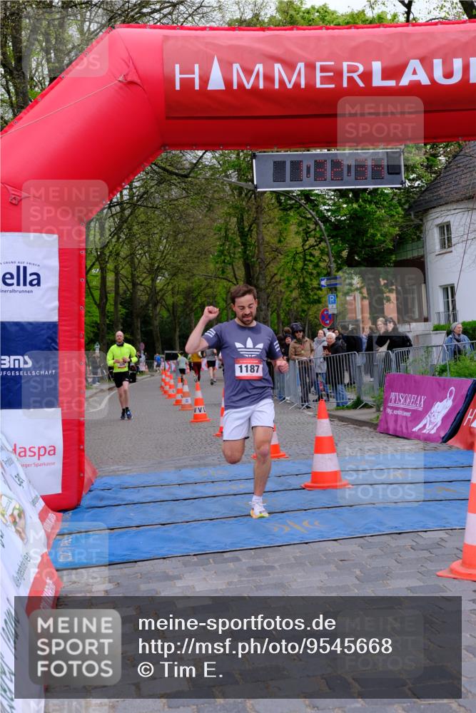 19.04.2026 - Hammer Lauf Tim E. http://msf.ph/oto/9545668 19.04.2026 12:32:42 Ziel 240, 318, 326, 1187 meine-sportfotos.de