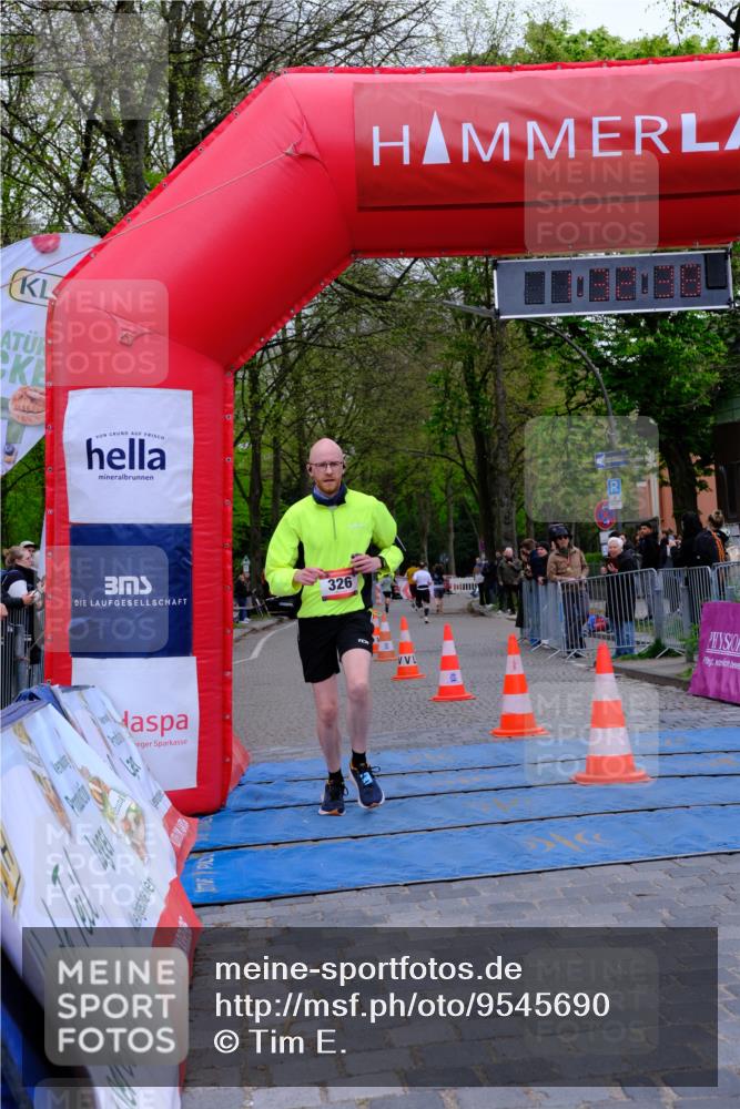 19.04.2026 - Hammer Lauf Tim E. http://msf.ph/oto/9545690 19.04.2026 12:32:46 Ziel 189, 326, 564, 567, 817, 830, 1187, 1609 meine-sportfotos.de