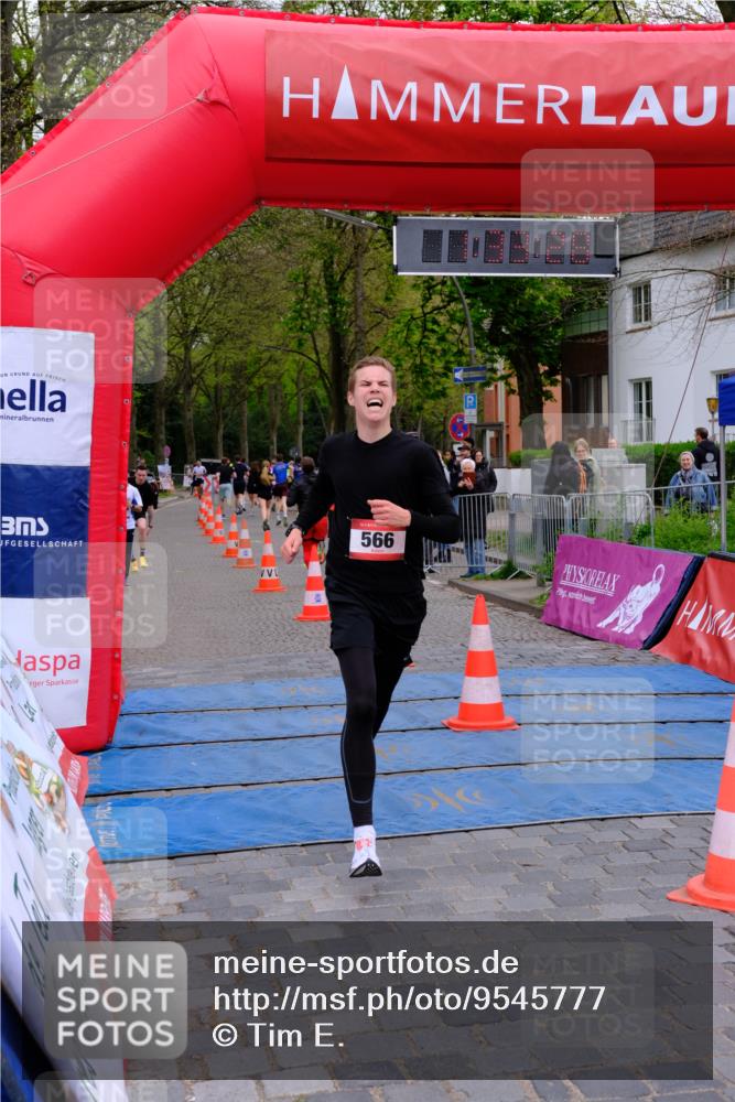 19.04.2026 - Hammer Lauf Tim E. http://msf.ph/oto/9545777 19.04.2026 12:33:36 Ziel 122, 339, 467, 566, 721, 825, 933, 1628 meine-sportfotos.de