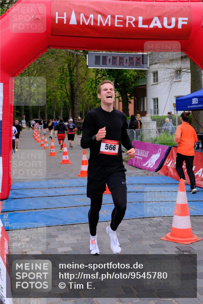 19.04.2026 - Hammer Lauf Tim E. http://msf.ph/oto/9545780 19.04.2026 12:33:36 Ziel 122, 339, 467, 566, 721, 825, 933, 1628 meine-sportfotos.de