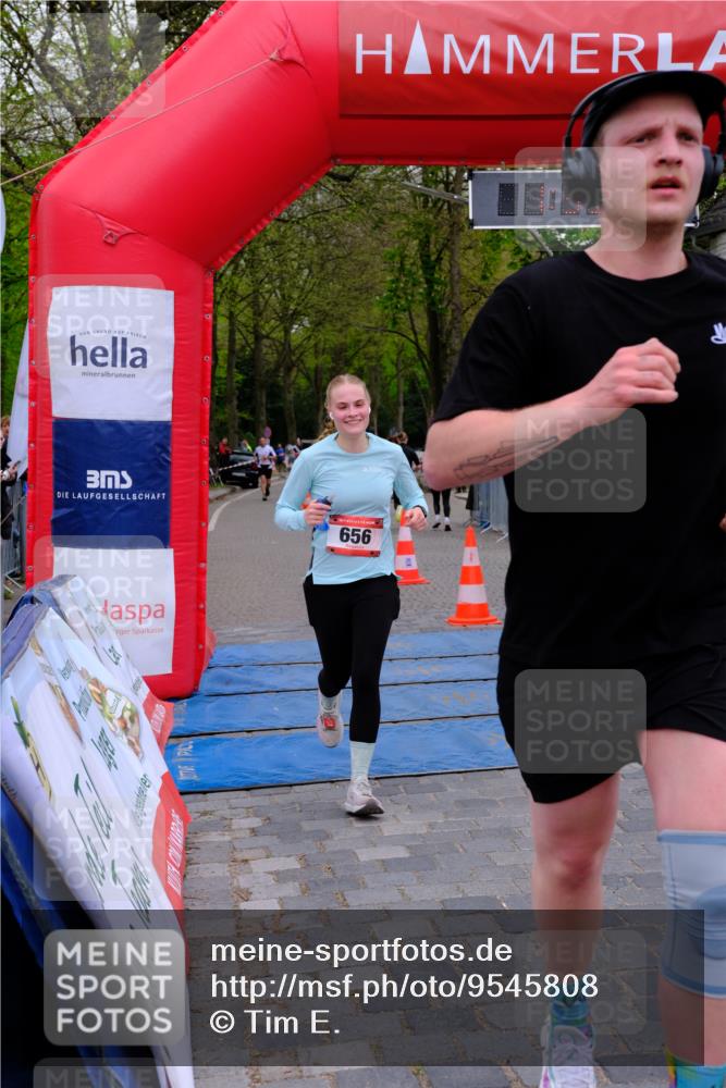 19.04.2026 - Hammer Lauf Tim E. http://msf.ph/oto/9545808 19.04.2026 12:33:45 Ziel 11, 263, 346, 656, 929, 933, 986, 1196, 1631 meine-sportfotos.de