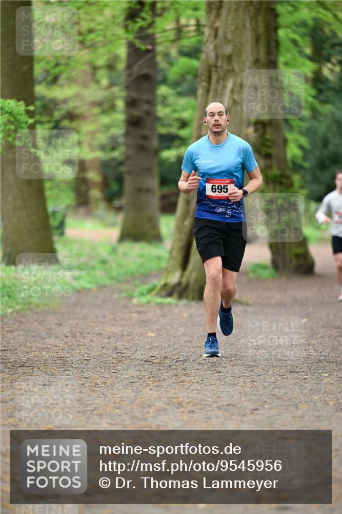 19.04.2026 - Hammer Lauf Dr. Thomas Lammeyer http://msf.ph/oto/9545956 19.04.2026 11:26:59 Laufen 695 meine-sportfotos.de
