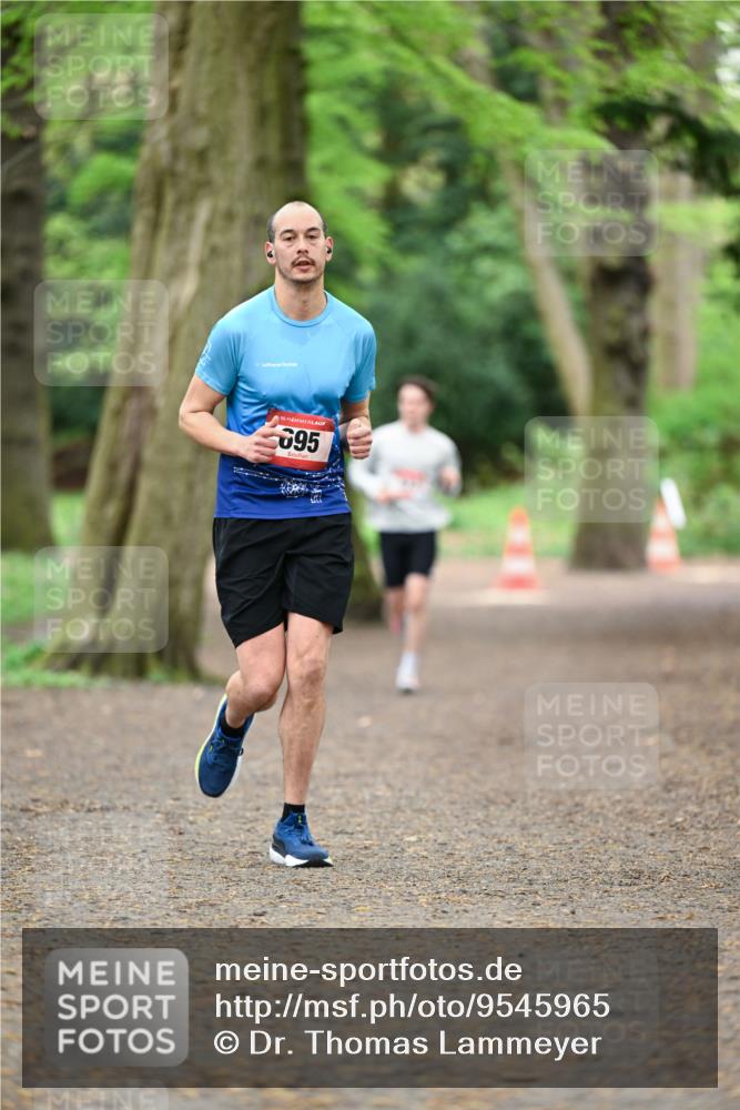 19.04.2026 - Hammer Lauf Dr. Thomas Lammeyer http://msf.ph/oto/9545965 19.04.2026 11:27:01 Laufen 695 meine-sportfotos.de