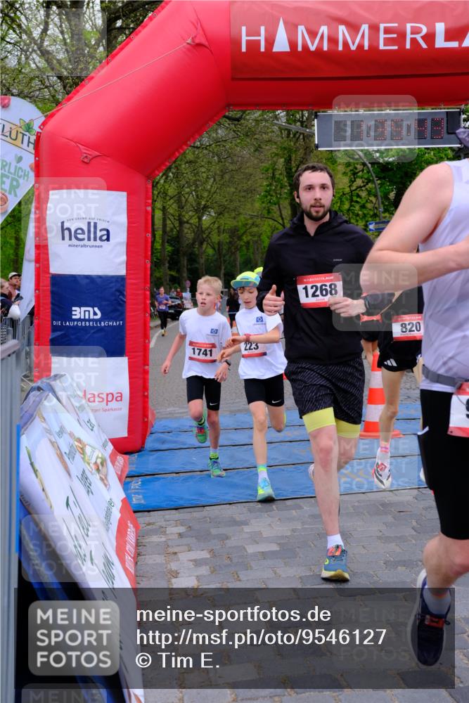 19.04.2026 - Hammer Lauf Tim E. http://msf.ph/oto/9546127 19.04.2026 12:35:51 Ziel 104, 202, 223, 265, 268, 730, 740, 820, 944, 990, 1268, 1741 meine-sportfotos.de