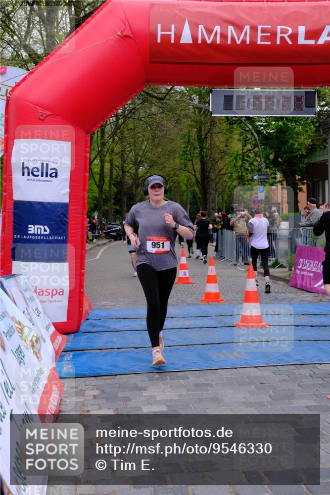 19.04.2026 - Hammer Lauf Tim E. http://msf.ph/oto/9546330 19.04.2026 12:37:06 Ziel 299, 519, 750, 947, 951, 988, 1031, 1089, 1148, 1564, 1579, 1599, 1682, 1704, 1715, 1723, 1931 meine-sportfotos.de