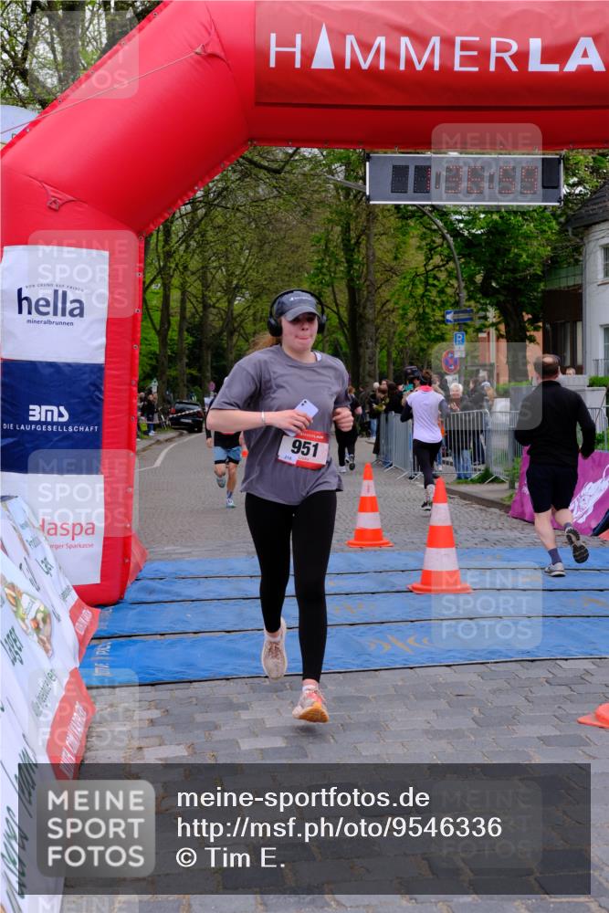 19.04.2026 - Hammer Lauf Tim E. http://msf.ph/oto/9546336 19.04.2026 12:37:06 Ziel 299, 519, 750, 947, 951, 988, 1031, 1089, 1148, 1564, 1579, 1599, 1682, 1704, 1715, 1723, 1931 meine-sportfotos.de
