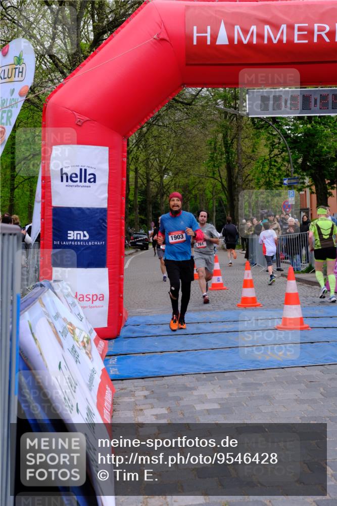19.04.2026 - Hammer Lauf Tim E. http://msf.ph/oto/9546428 19.04.2026 12:37:31 Ziel 6, 123, 472, 636, 761, 1102, 1134, 1161, 1570, 1681, 1786, 1829, 1870, 1871, 1903 meine-sportfotos.de