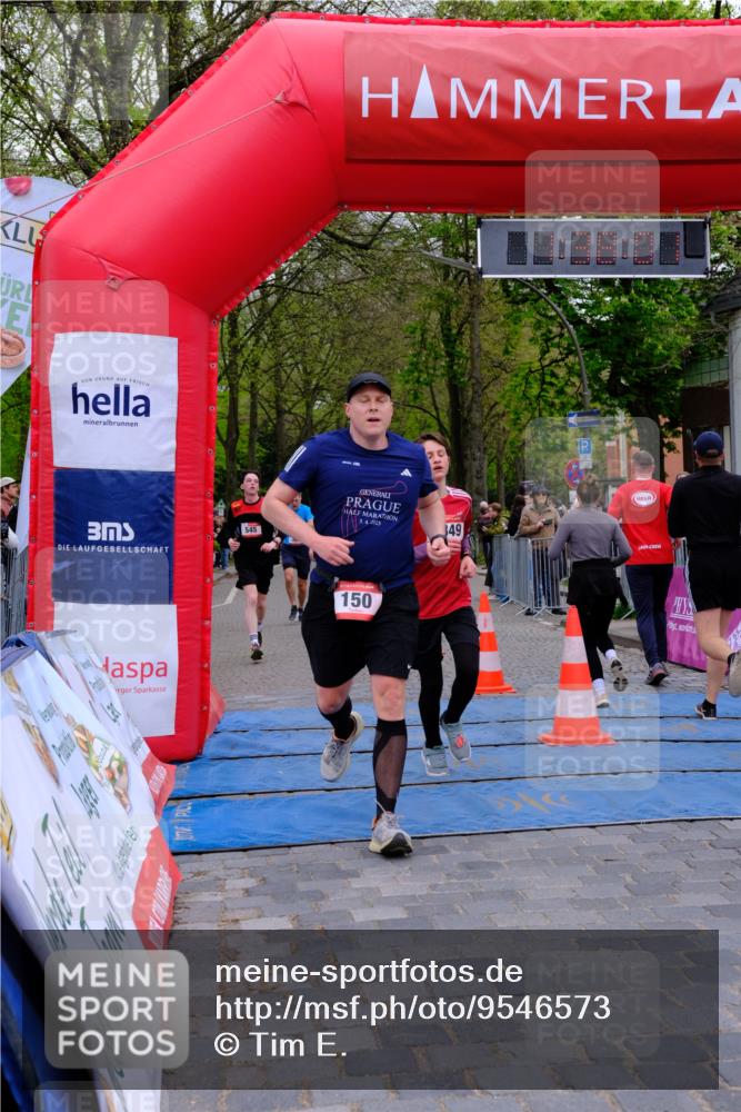 19.04.2026 - Hammer Lauf Tim E. http://msf.ph/oto/9546573 19.04.2026 12:38:09 Ziel 150, 240, 304, 347, 522, 523, 545, 881, 985, 991, 1207, 1349, 1576, 1613, 1841 meine-sportfotos.de