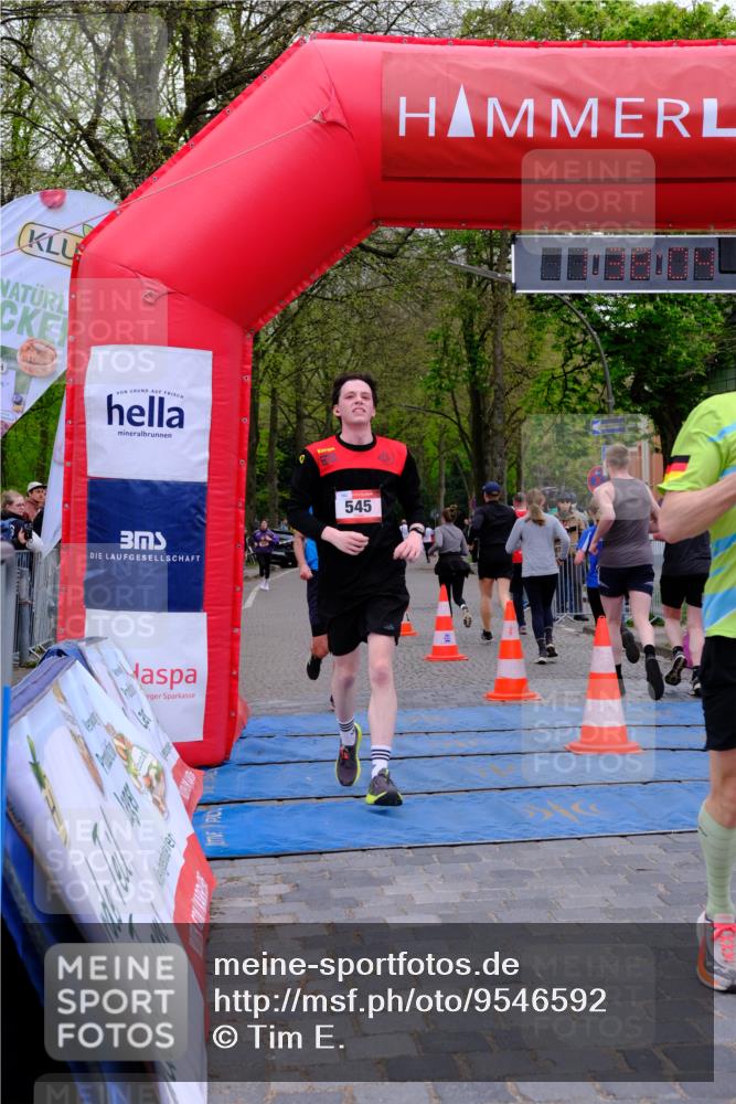 19.04.2026 - Hammer Lauf Tim E. http://msf.ph/oto/9546592 19.04.2026 12:38:12 Ziel 150, 304, 347, 522, 523, 545, 629, 630, 881, 985, 991, 1207, 1349, 1576, 1613, 1841, 1845 meine-sportfotos.de