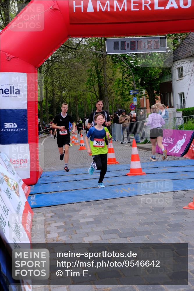 19.04.2026 - Hammer Lauf Tim E. http://msf.ph/oto/9546642 19.04.2026 12:38:34 Ziel 170, 175, 255, 353, 474, 565, 749, 1153, 1261, 1817, 1869 meine-sportfotos.de