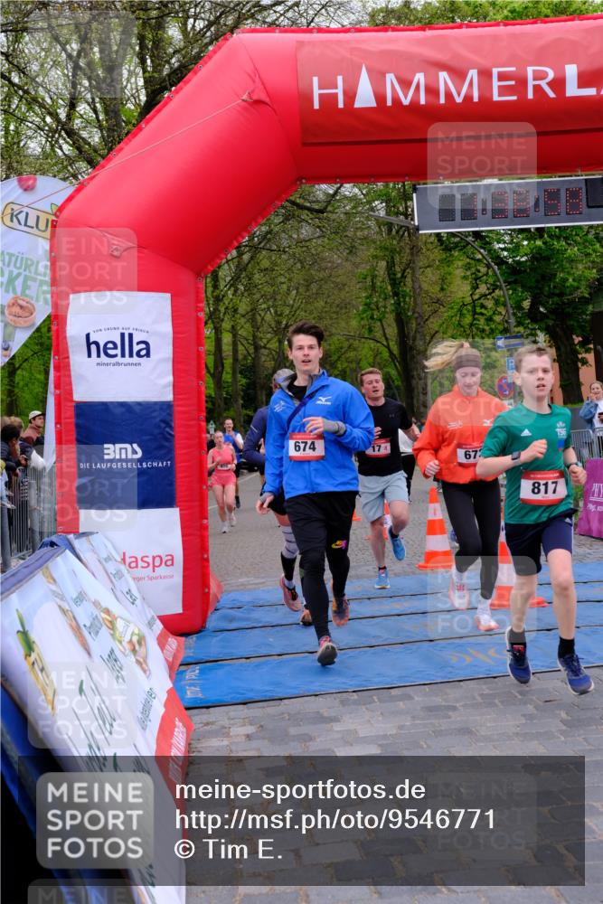 19.04.2026 - Hammer Lauf Tim E. http://msf.ph/oto/9546771 19.04.2026 12:39:05 Ziel 17, 25, 406, 407, 614, 673, 674, 817, 842, 902, 905, 1048, 1567 meine-sportfotos.de