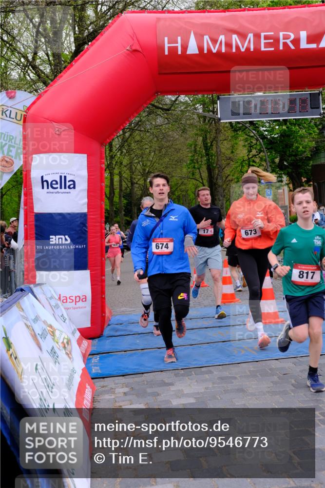 19.04.2026 - Hammer Lauf Tim E. http://msf.ph/oto/9546773 19.04.2026 12:39:06 Ziel 17, 406, 407, 614, 673, 674, 817, 842, 865, 902, 905, 1048, 1567 meine-sportfotos.de
