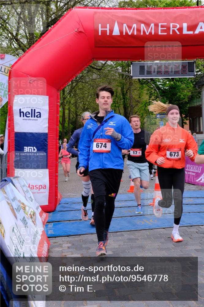 19.04.2026 - Hammer Lauf Tim E. http://msf.ph/oto/9546778 19.04.2026 12:39:06 Ziel 17, 406, 407, 614, 673, 674, 817, 842, 865, 902, 905, 1048, 1567 meine-sportfotos.de