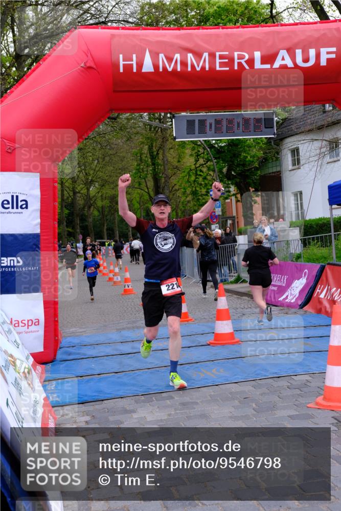 19.04.2026 - Hammer Lauf Tim E. http://msf.ph/oto/9546798 19.04.2026 12:39:13 Ziel 221, 406, 407, 663, 714, 865, 902, 905, 1038, 1137, 1340, 1832 meine-sportfotos.de