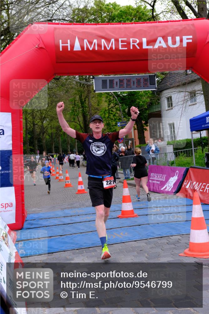 19.04.2026 - Hammer Lauf Tim E. http://msf.ph/oto/9546799 19.04.2026 12:39:13 Ziel 221, 406, 407, 663, 714, 865, 902, 905, 1038, 1137, 1340, 1832 meine-sportfotos.de