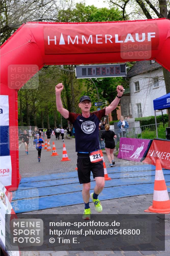 19.04.2026 - Hammer Lauf Tim E. http://msf.ph/oto/9546800 19.04.2026 12:39:14 Ziel 221, 406, 407, 663, 714, 742, 865, 902, 905, 1038, 1137, 1340, 1832 meine-sportfotos.de