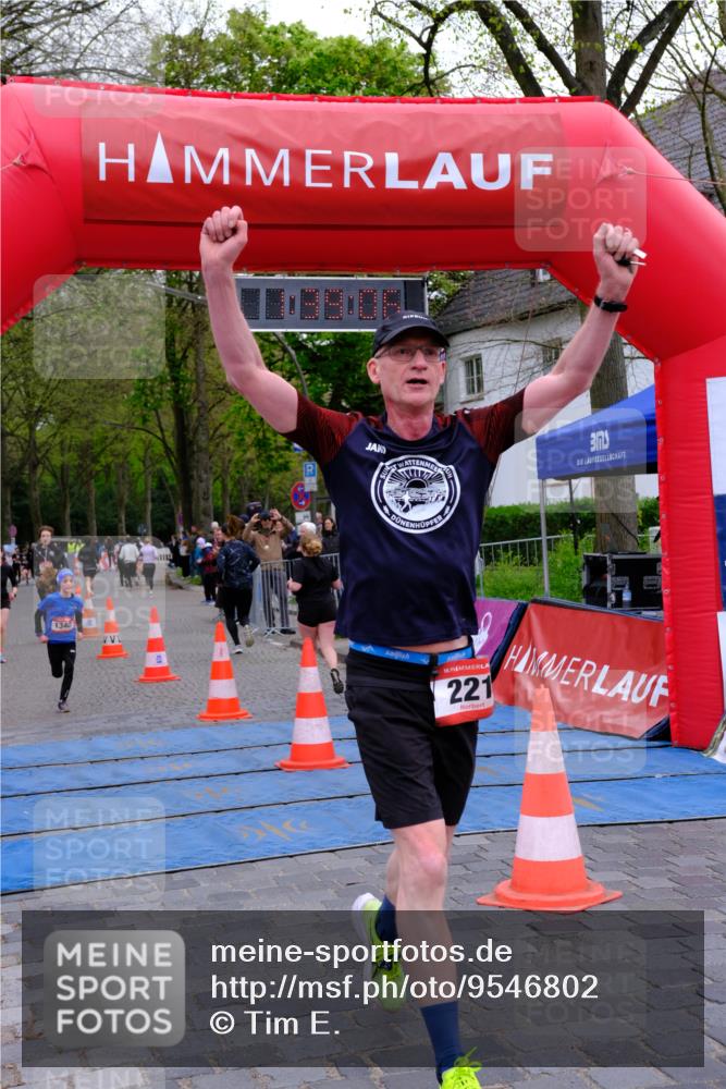 19.04.2026 - Hammer Lauf Tim E. http://msf.ph/oto/9546802 19.04.2026 12:39:14 Ziel 221, 406, 407, 663, 714, 742, 865, 902, 905, 1038, 1137, 1340, 1832 meine-sportfotos.de