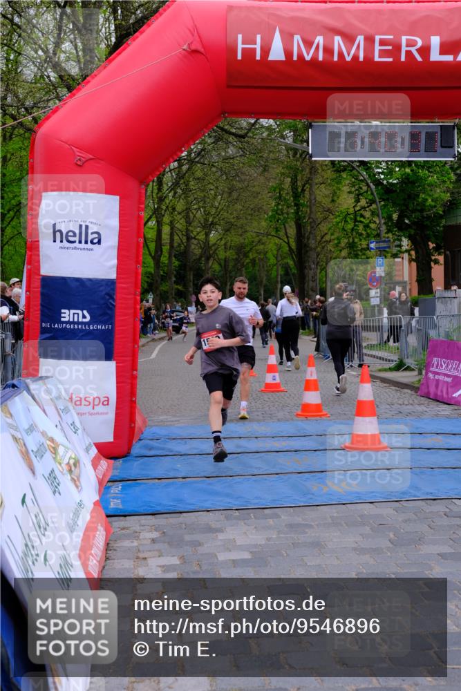 19.04.2026 - Hammer Lauf Tim E. http://msf.ph/oto/9546896 19.04.2026 12:40:39 Ziel 203, 807, 867, 959, 1589, 1801, 1840 meine-sportfotos.de