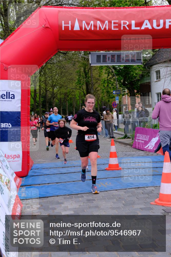 19.04.2026 - Hammer Lauf Tim E. http://msf.ph/oto/9546967 19.04.2026 12:41:32 Ziel 414, 451, 649, 732, 802, 949, 950, 1076, 1077, 1174, 1277, 1594, 1680, 1695, 1781, 1889, 1922 meine-sportfotos.de