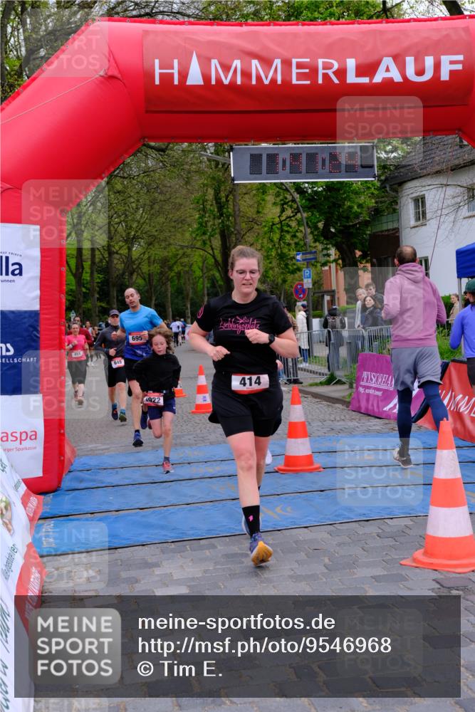 19.04.2026 - Hammer Lauf Tim E. http://msf.ph/oto/9546968 19.04.2026 12:41:32 Ziel 414, 451, 649, 732, 802, 949, 950, 1076, 1077, 1174, 1277, 1594, 1680, 1695, 1781, 1889, 1922 meine-sportfotos.de